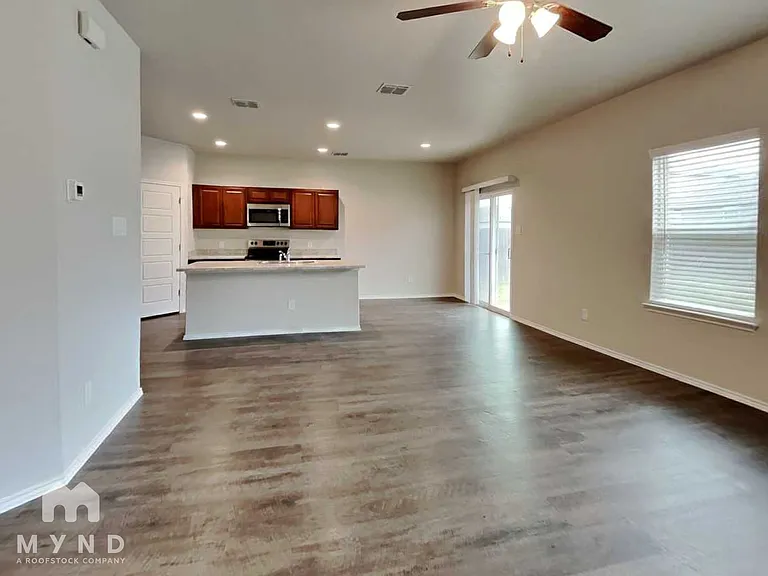 13019 Lineberry Ln — Photo 4