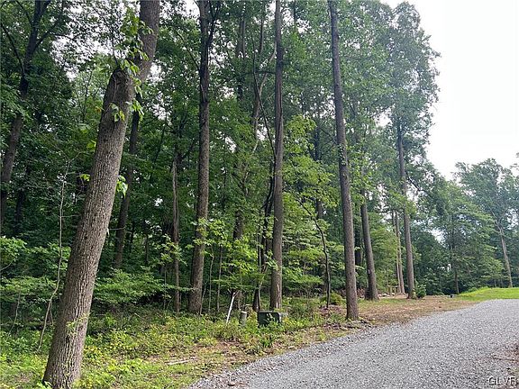 3rd image of 6670 Sweetwood Dr