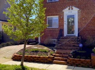 219 Adams Ave, Alexandria, VA 22301