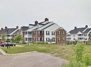 966 W Summerfield Gln, Ann Arbor, MI 48103