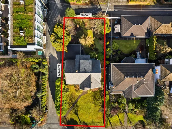 475 W 27th Ave, Vancouver, BC V5Y 2K4