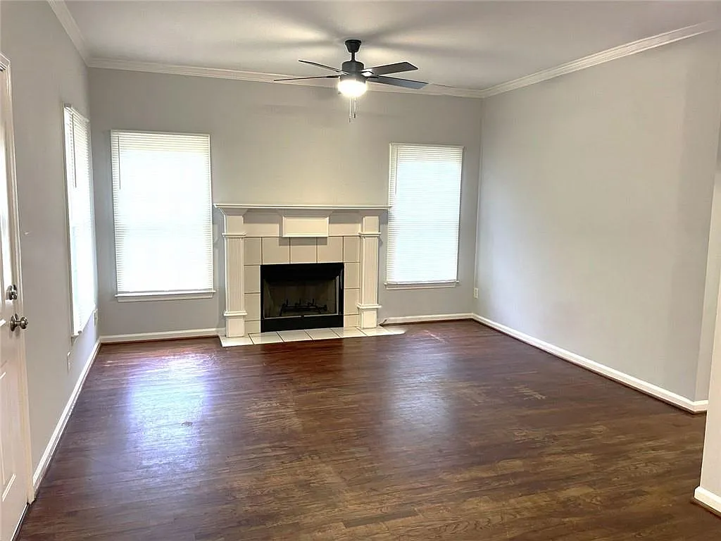 3 bed, 2.0 bath, $1,900 — Photo 1