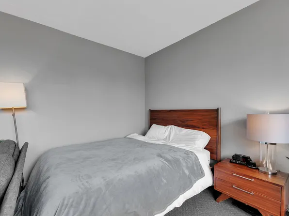 407 Park Avenue South 9C image 3 of 10