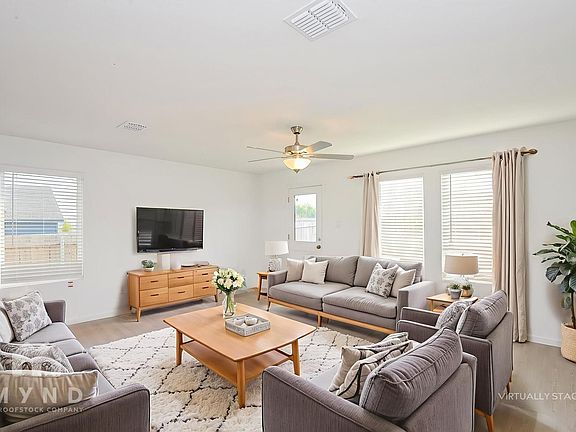 3rd image of 2724 Mistwood Dr
