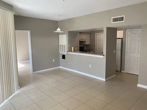 5132 City St #317 Photo 1