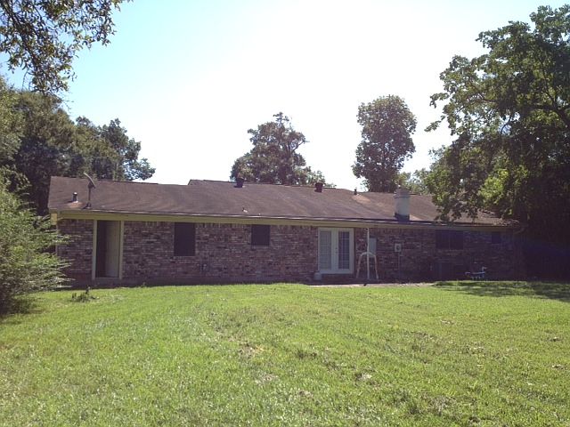 1st image of 945 Iris Ln