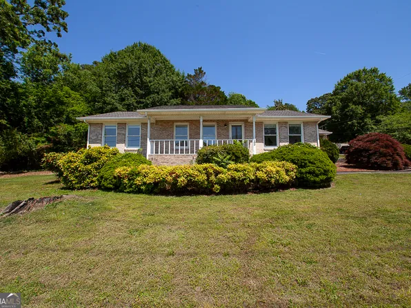 102 Lindsey Ct NE, Calhoun, GA 30701