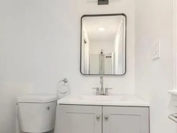 18611 Runyon St, Detroit, MI 48234