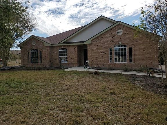 5th image of 307 Pin Oak Ct
