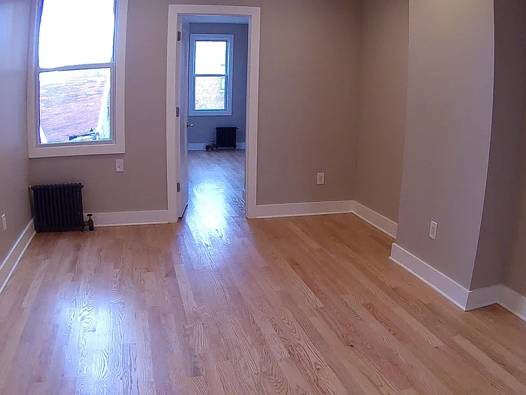 561 Fairview Ave #2L — Photo 4