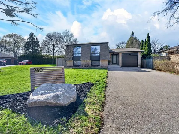 2601 Windjammer Rd, Mississauga, ON L5L 1H7