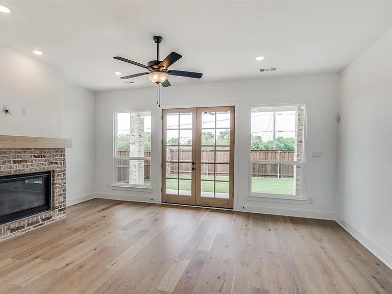 2302 Mercy Way — Photo 6