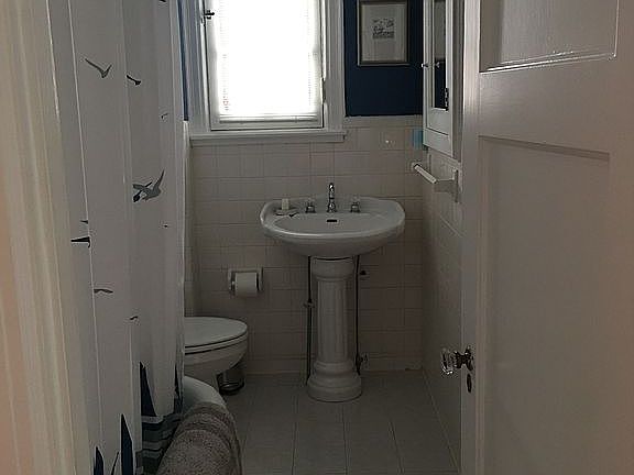 4th image of 230 Stony Run Ln #5E