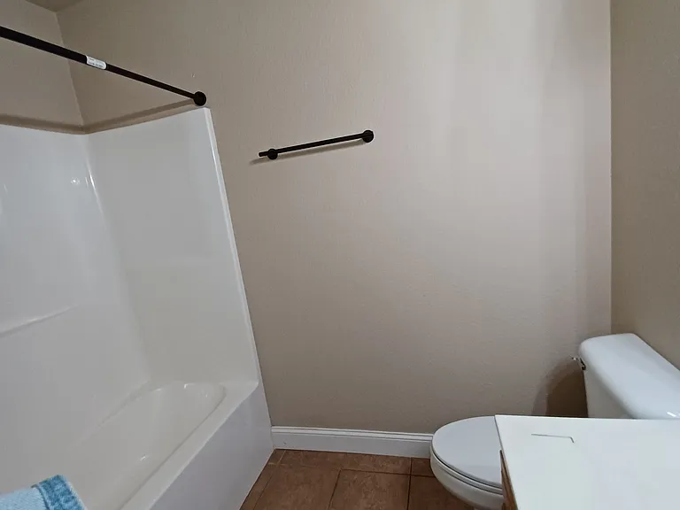 700 SW Castlewood St — Photo 15