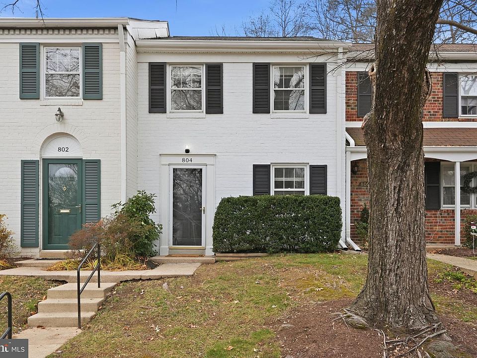 1st image of 804 Azalea Dr #16