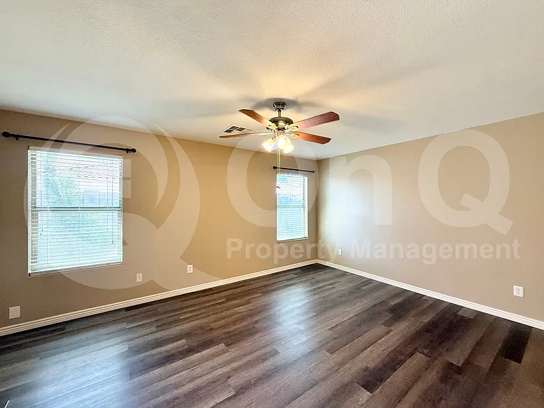 3553 E Trigger Way — Photo 12