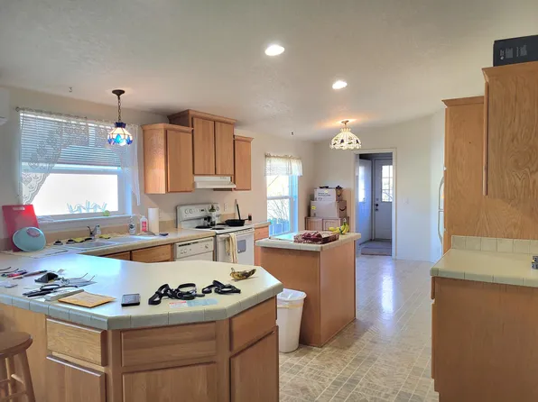 1509 Agape Way, Grants Pass, OR 97527