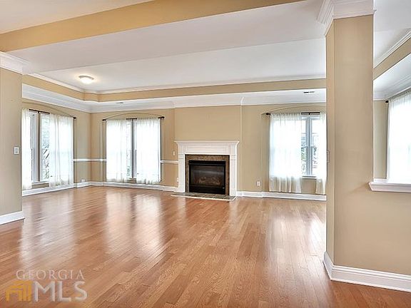 4th image of 354 Lake Forest Dr