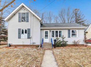 814 3rd St, De Pere, WI 54115