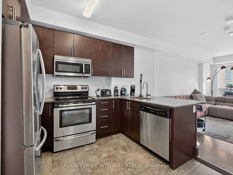 242 Rideau St #2505 — Photo 31