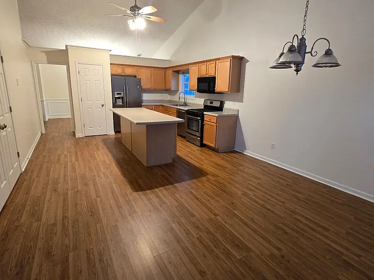1451 Beckley Pte — Photo 5