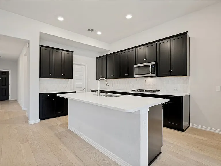 3437 Loftwood Ln — Photo 19