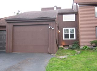 49 Tilegate Gln, Fairport, NY 14450