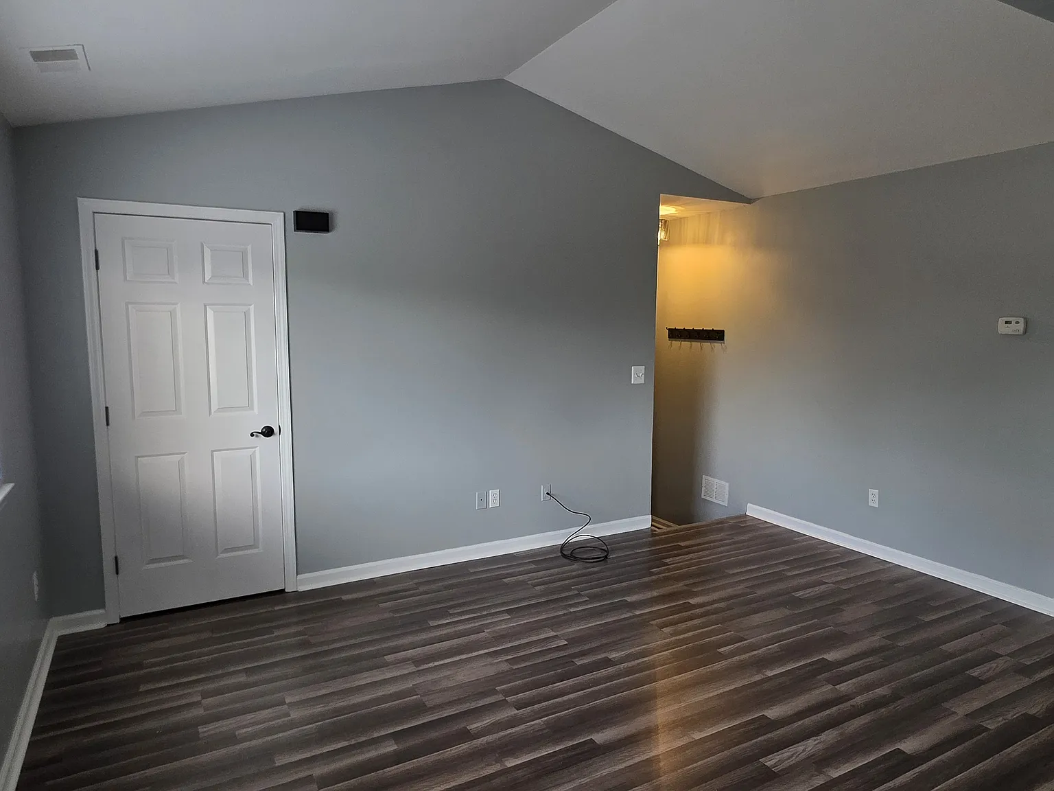 2 bed, 900 sqft, $1,250 — Photo 4