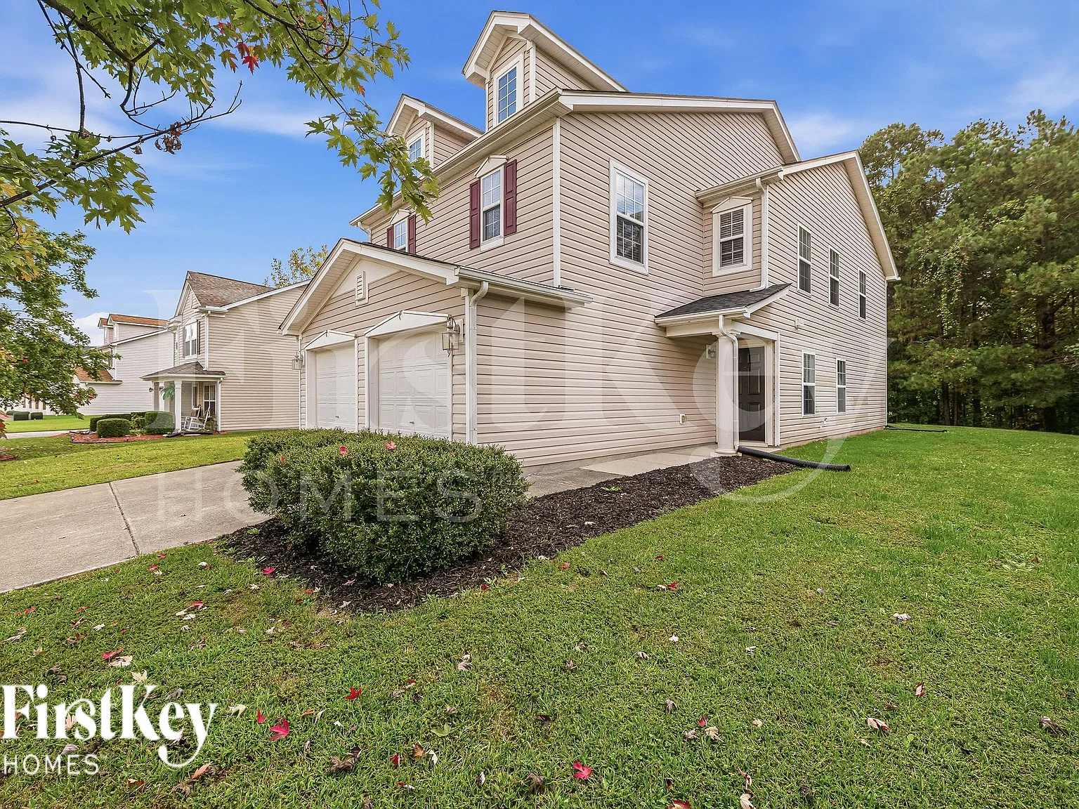 3 bed, 2.5 bath, 2113 sqft, $2,085 — Photo 2