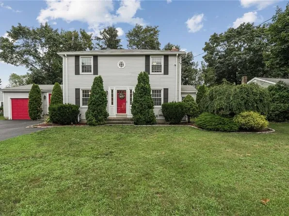 126 Fairfax Dr, Warwick, RI 02888