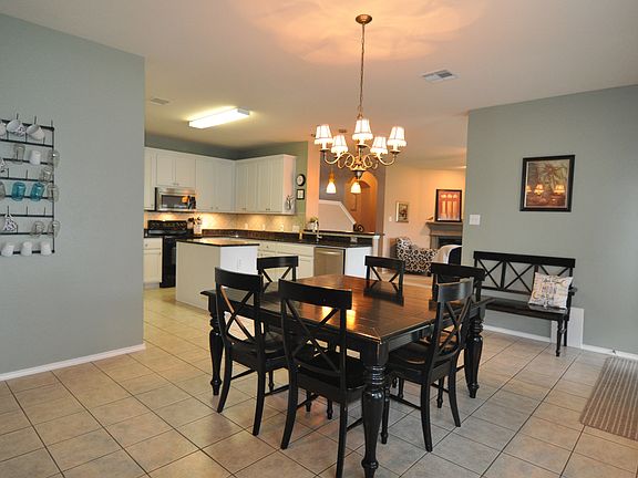 4th image of 110 Campos Dr