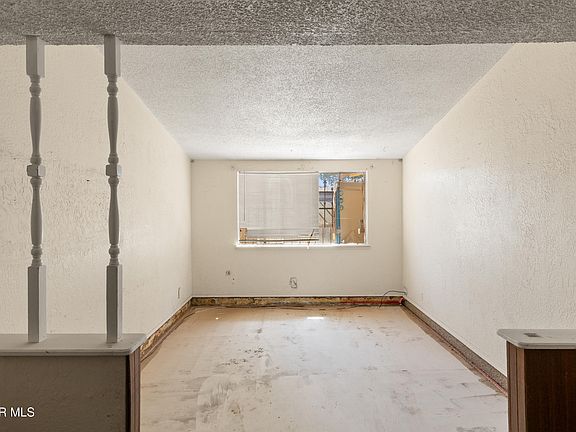 5th image of 9864 Vandenburg St
