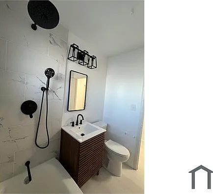 952 Chester St — Photo 6