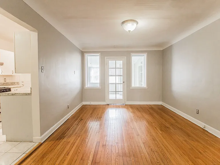 (851) 7260 Dartmouth — Photo 7