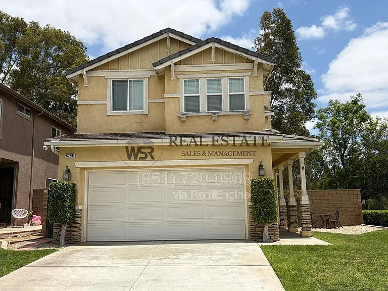 5798 Mapleview Dr — Photo 2