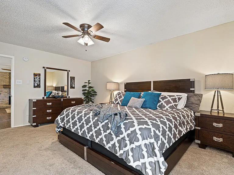 2916 Duchess Trl — Photo 11