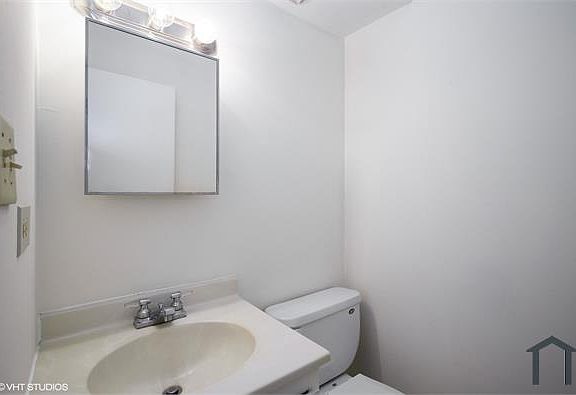 4th image of 1037 Buccaneer Dr APT 3-01