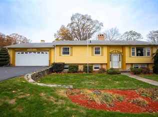 30 Linwood Dr, Johnston, RI 02919
