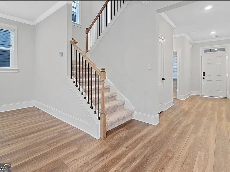 127 Vivian Ln — Photo 19
