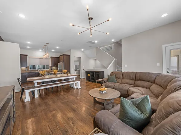 959 W 17th St, Houston, TX 77008