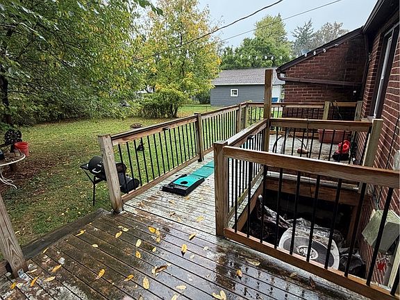 2nd image of 5916 Pearl Rd