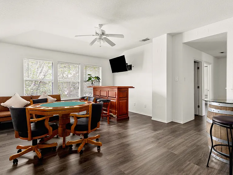 5406 Tomas Cir — Photo 10