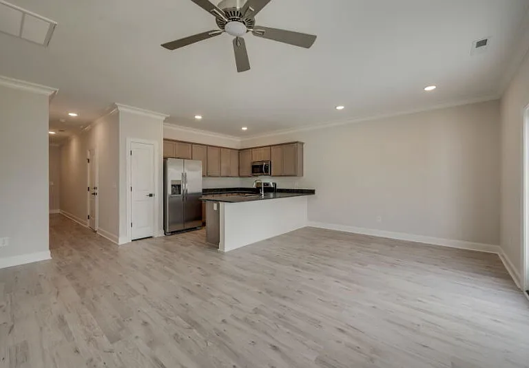 2112 N Kali Ln — Photo 3