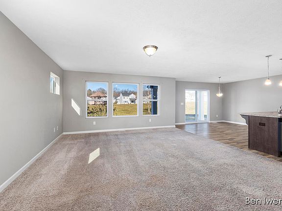 5th image of 1238 Highland Hl