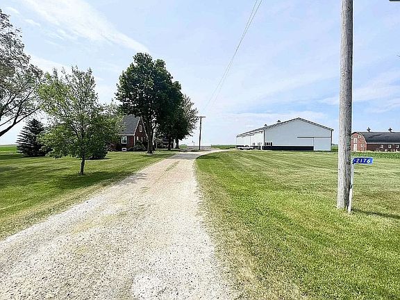 3rd image of 2176 Highway 7