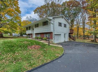 22 Regina Rd, Airmont, NY 10952