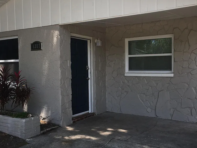 1317 W Nassau St — Photo 2