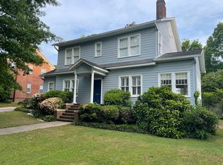 849 Henley Pl, Charlotte, NC 28207