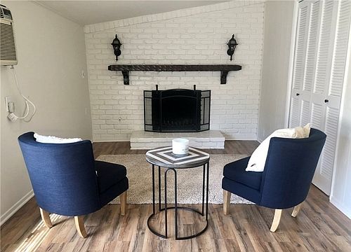 5th image of 954 Big Dalton Ave