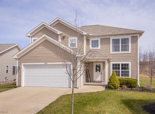 806 Pepperell Ct, Macedonia, OH 44056